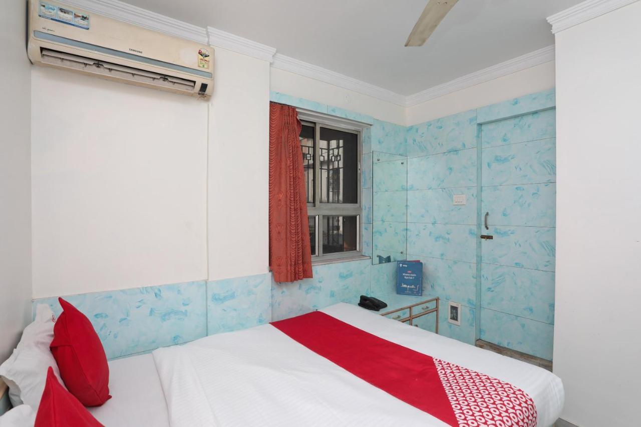 Oyo 26143 Hotel Abedin Kolkata Luaran gambar