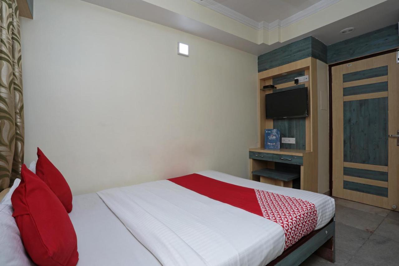 Oyo 26143 Hotel Abedin Kolkata Luaran gambar