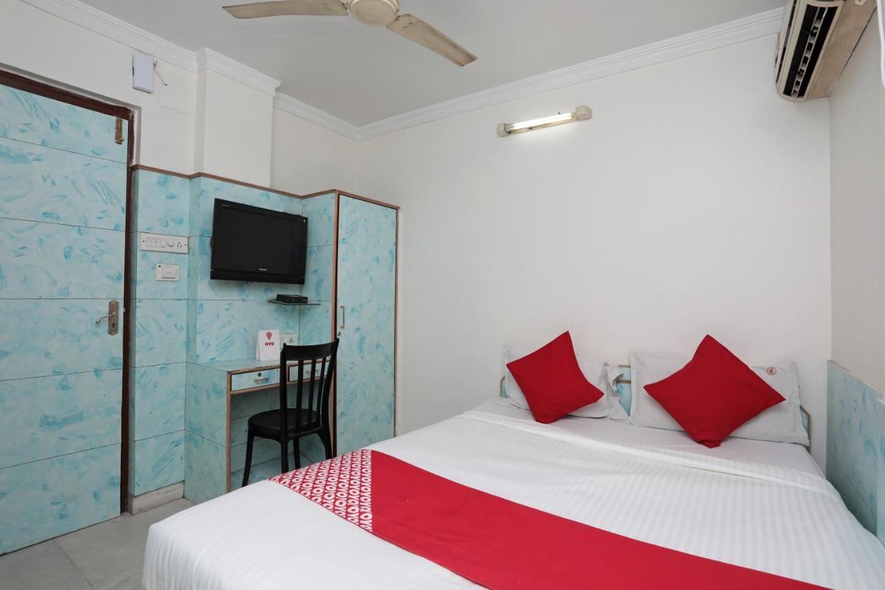 Oyo 26143 Hotel Abedin Kolkata Luaran gambar
