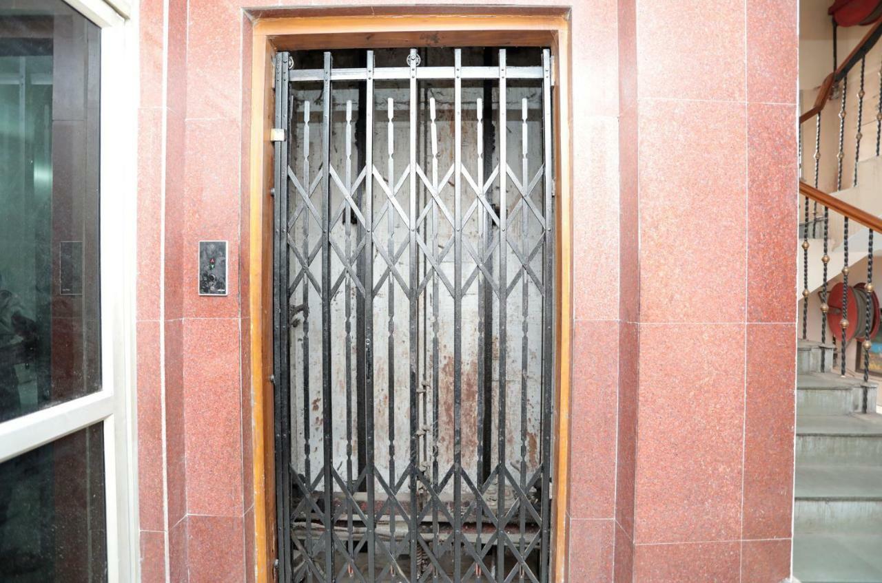 Oyo 26143 Hotel Abedin Kolkata Luaran gambar